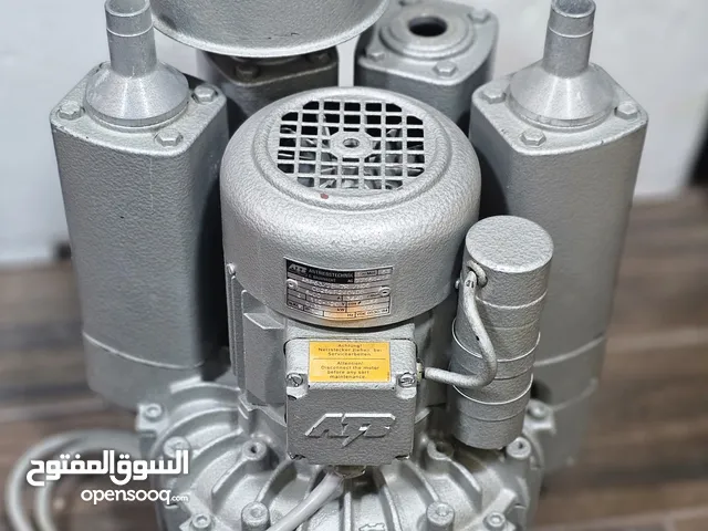 مضخة فاكيوم صناعية ( شفط ) من شركة BECKER – حالة ممتازة 100% – المانية الصنع  – كفاءة عالية.