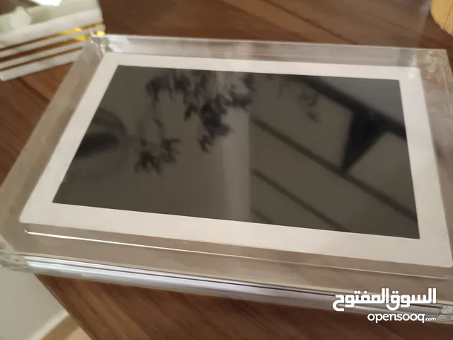 شاشه عرض صور وفيديو