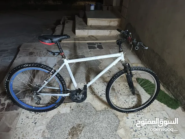 دراجه هوائيه شبه جديد للبيع بسعر مغري دااخل المفرق(بسكليت)