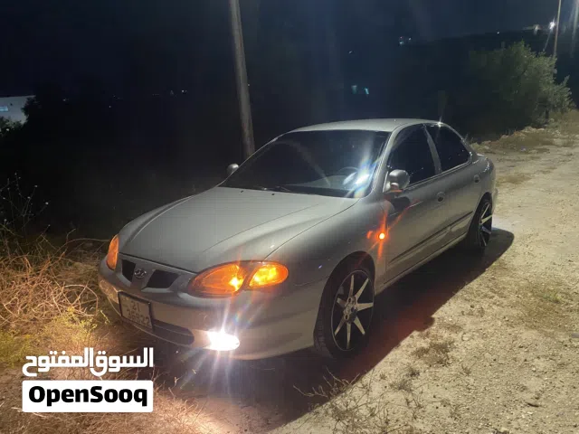 2000 هيونداي افانتي Limited