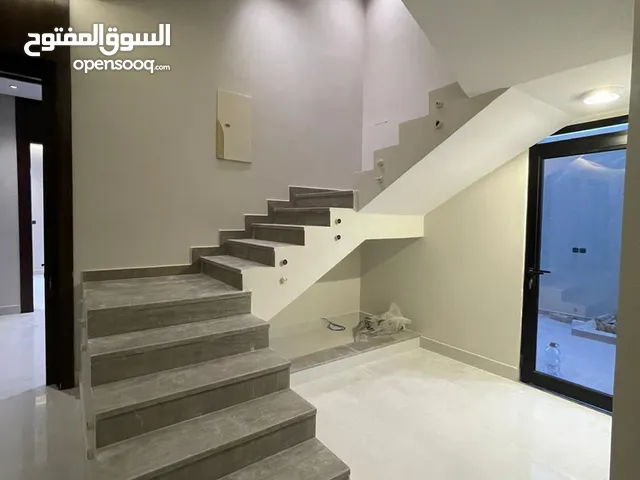 200 m2 3 Bedrooms Villa for Rent in Al Riyadh Al Arid