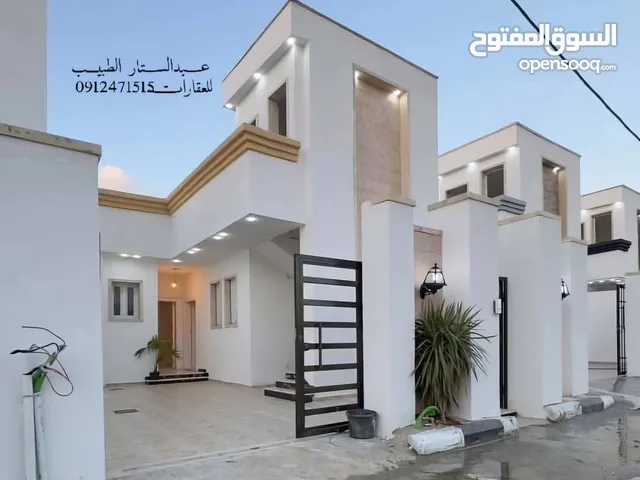 165 m2 3 Bedrooms Townhouse for Sale in Tripoli Ain Zara