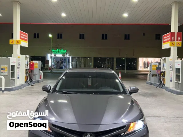 2018 تويوتا كامري SE