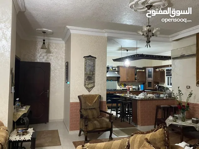 260 m2 4 Bedrooms Apartments for Sale in Salt Al Balqa'