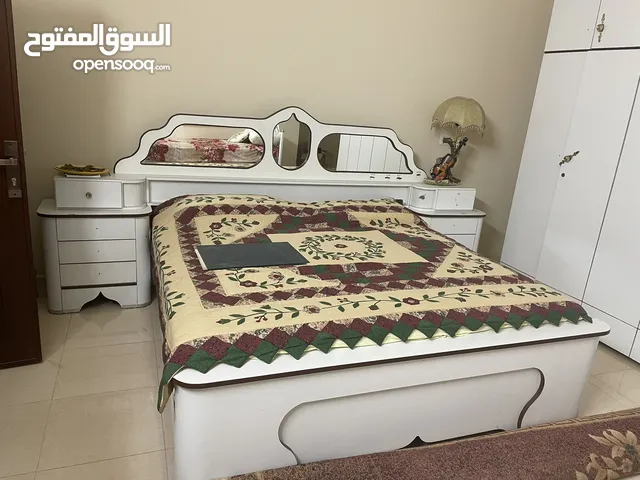 غرفة نوم مستعملة للبيع - بحالة ممتازة