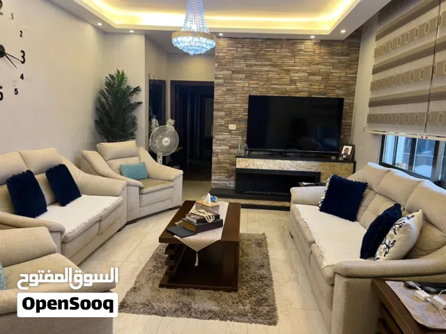 شقة طابق أول بناء شبه جديد للبيع (بداعي السفر)