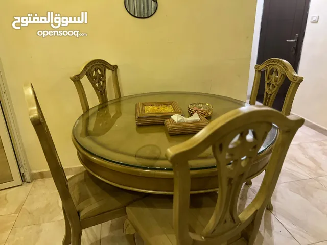 طاولة سفره تفصيل خشب بلوط مع 6كراسي