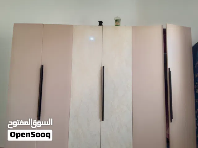 دولاب شبه جديد تصميم تبارك الله