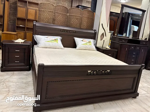 غرفة نوم ماستر فاخره و فخمه جداً ، خشب لاتيه 18 ملبسه بلوط استعمال بسيط بحال الوكاله . (( بسعر