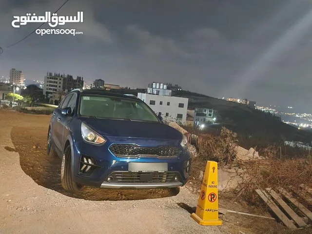 Kia nero 2018 فل اضافات البوز الجديد سيارة جدا اقتصادية 18 ل 20 على اللتر