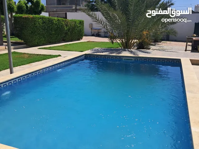 2 Bedrooms Chalet for Rent in Tripoli Al-Baesh