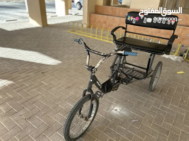 سيكل أبو ثلاث تواير أصل كرسي ورا يشيل أربعة أنفار خمسة وياه سواق رقبة كوبرا اصلية سكان كوبرا أصلي