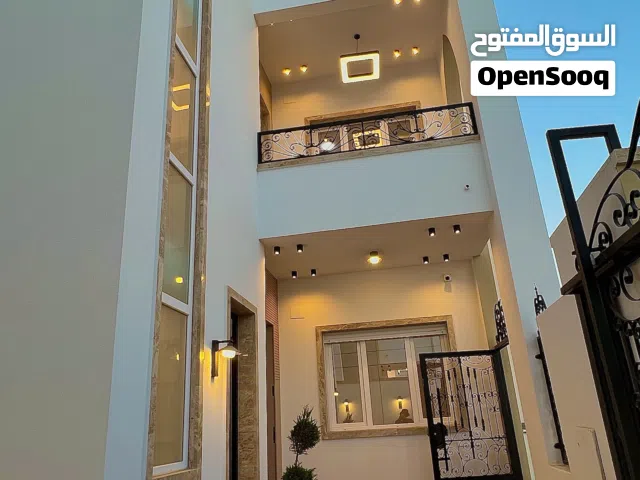 420 m2 3 Bedrooms Villa for Sale in Tripoli Ain Zara