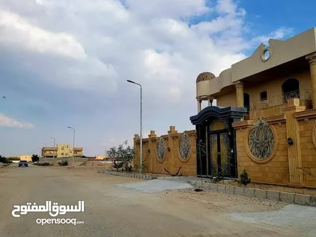 لا تفوّت الفرصة لامتلاك قطعة أرض مباني داخل جمعية العاشر في قلب الفلل.
