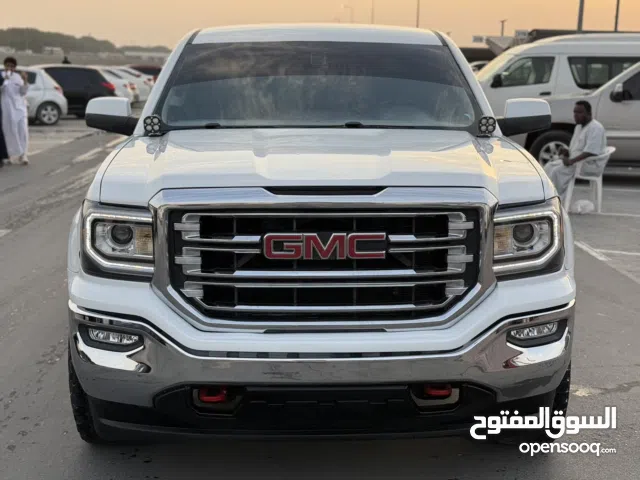 جي ام سي سييرا SLE خليجي مديل2015باب واحد فل مواصفات بدون حوادث بحالة ممتازة مسرفس وجاهز مفحوص وناجح