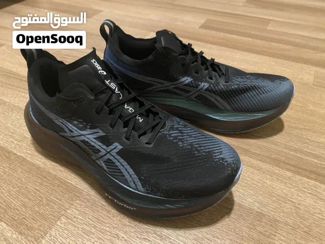 ASICS Megablast