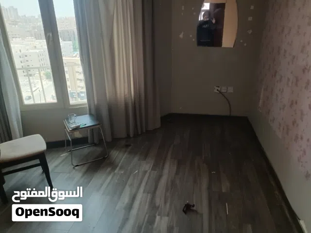 Large partition available in Abu Khalifa now