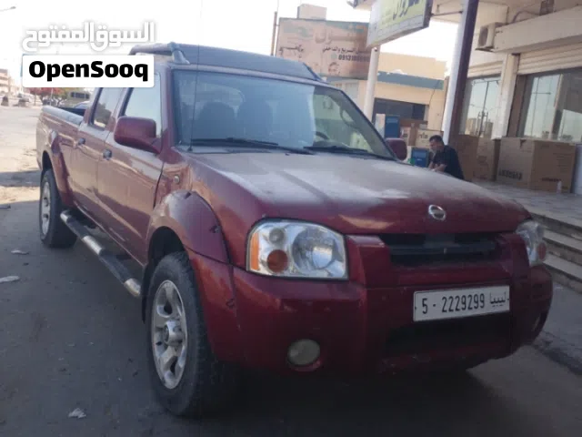 2004 نيسان فرونتيير Standard
