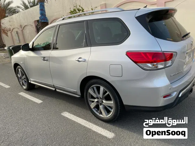 Nissan Pathfinder SV 4WD 3.5L - Urgent Sale
