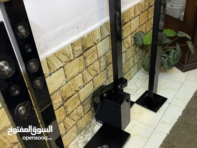 مسرح منزلي سامسونج 1000 واط استعمال مرة واحد بسبب السفر لسا جديد بشبك على جميع الشاشات