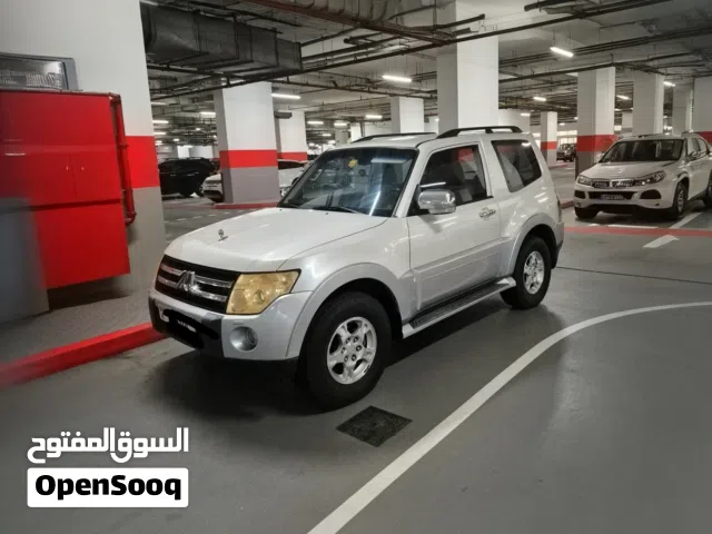 2008 ميتسوبيشي باجيرو GLS MID