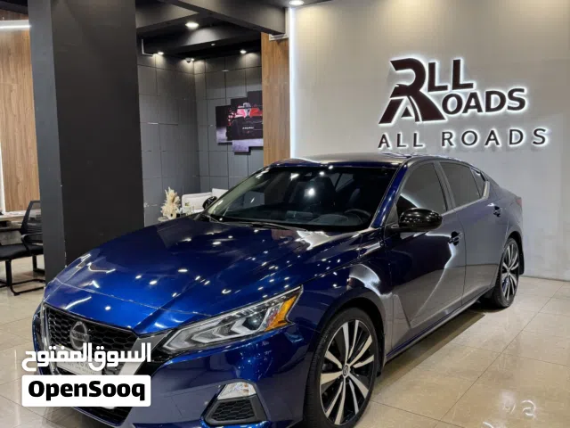 Nissan Altima 2022 very clean car