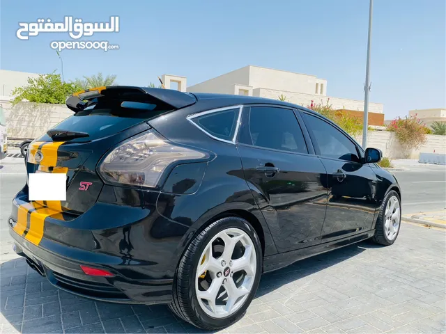 Ford Focus ST 2.0L for sale in abudhabi. 4 cylinder engine