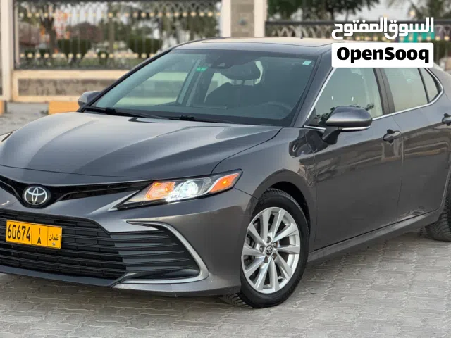 تويوتا كامري فئة LE رقم 1 فتحة سقف موديل 2021