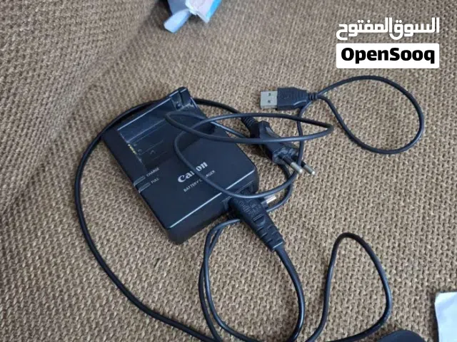 كاميرا كانون 700D