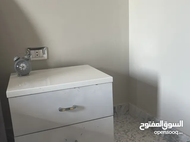 سرير مقاس 1,20=200د__ كمادين+2 = 180د