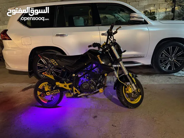 بنلي إيطالي محرك135