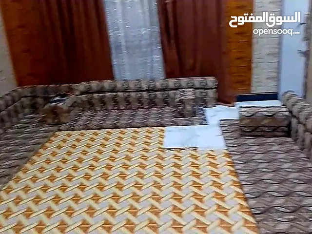 جلسة أرضية عربية زاوية نظيفة