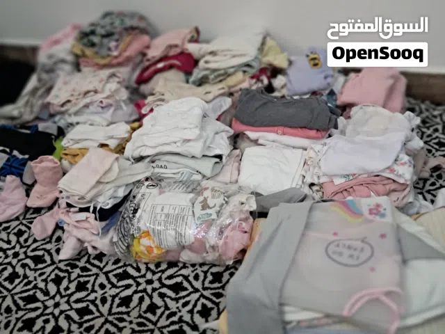 girls clothes 0-12 months mix  dress,cap ,socks ,bip,all upto 50 clothes all 10bd