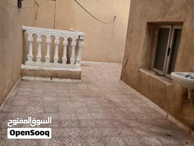 4 Bedrooms Townhouse for Rent in Tripoli Gorje