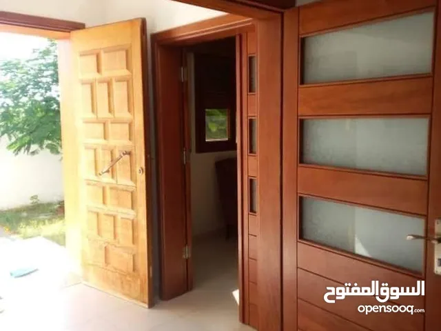220 m2 5 Bedrooms Townhouse for Sale in Tripoli Salah Al-Din