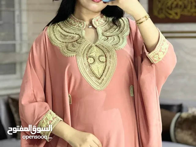 كندورة هماوية غزالة مطروزة ومنبتة