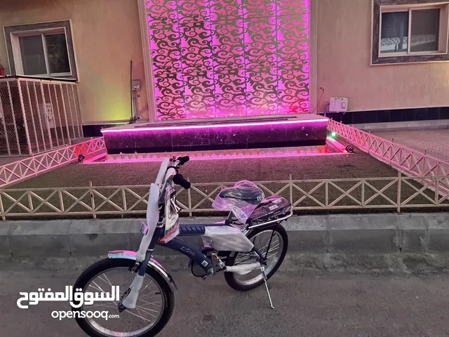 للبيع: دراجة رامبو الملحم – أزرق مطفي – نظيفة جدًا