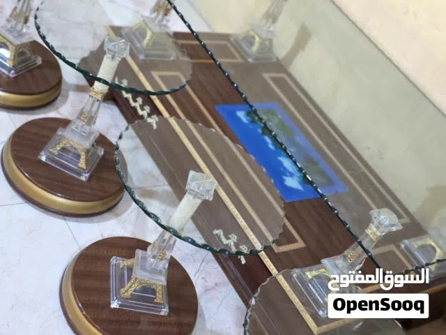 طاولات زجاجية للبيع