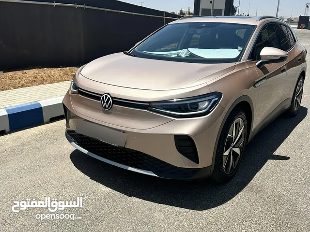 للبيع فولكس فاجن اي دي فور بيور بلص موديل 2021 لون ذهبي VW ID4 crozz pure+ 2021 Gold color