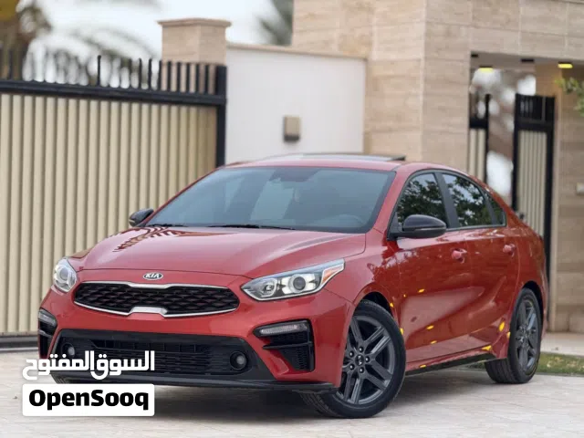كيا فورتي GT-LiNE 2021 سيارة اجديده ماشيه 24الف MIL بلون مميز فل كامل متنقص شي درجة اولى