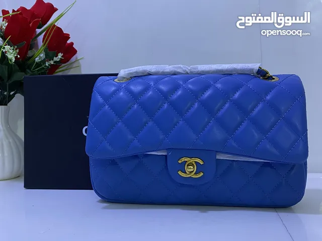 حقيبةة شانيل بالوانها المميزه ( متوفره باكثر من لون) ماستر كوالتي مع البوكس والملحقات