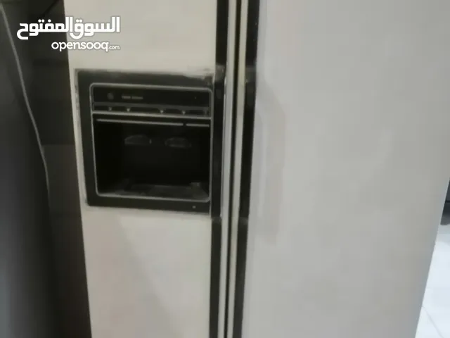 ثلاجه للبيع بحاله ممتازه