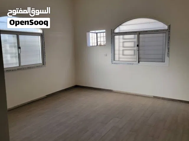 فله جديده لكس للايجار في مدينة الشعب بسعر عرررطه