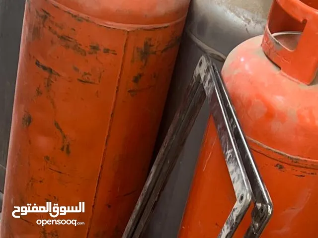 بيع اسطوانات غاز من الطراز القديم