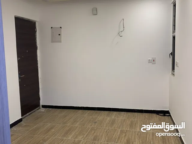 شقة حديثة للبيع بسعر مناسب