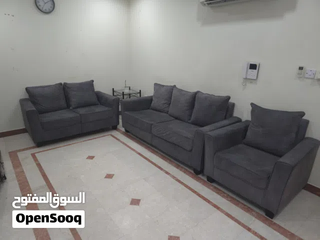 6 seater sofa looks in mint condition