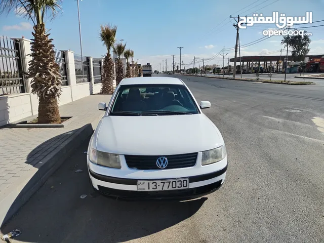 Used Volkswagen Passat in Mafraq