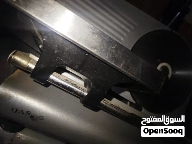 ماكنة سنيورو شبه جديد  استعمال بسيط +ميزان للبيع لتواصل