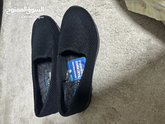 Black Comfort Shoes in Amman
