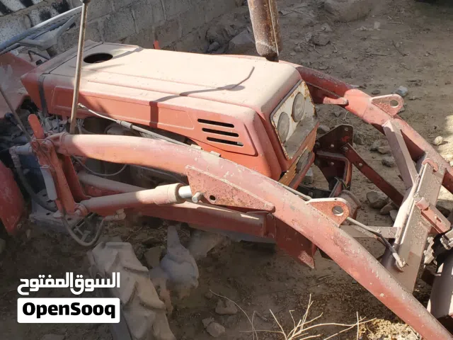 حراثه مع محر قدام كبوتا نظيف حجم 20 حصان للبيع